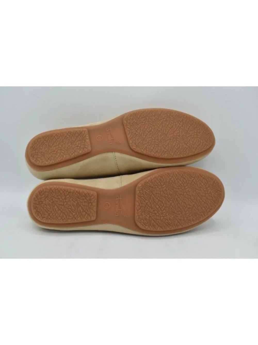 Dansko Womens Size EU 39 US 8.5-9 Mollie Sand Suede Ballet Flats‎ Shoes